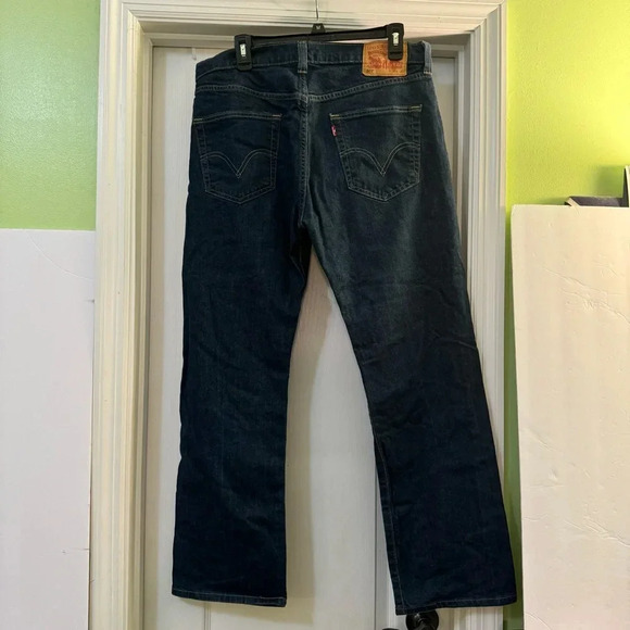 Levi’s 501 Button Fly Regular Straight Jeans - Picture 3 of 8